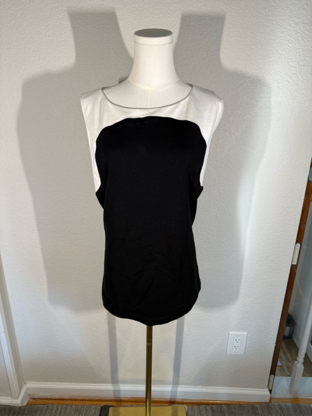 Halogen Black and White Sleeveless Colorblock Tank